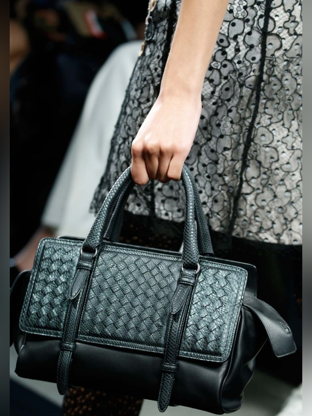 Bottega Veneta SS 2015 Runway Intrecciato Exotic Snakeskin Messenger Bag